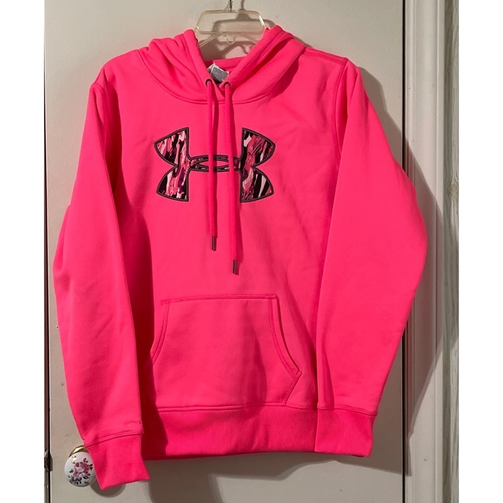 Ladies Under Armour Cold Gear Hoodie Size Small Hot Pink w/Camo Trim